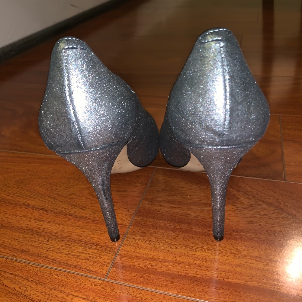 Heels - Picture 3 of 4